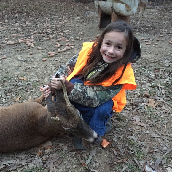 Meet your Posher, Stephanie - Picture 3 of 9